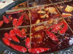 -卤校长老火锅(杨家坪直营店)