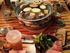 -叽叽扎扎烤肉场(生态城万达店)