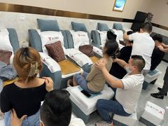 -郑远元专业修脚房(商乐店)