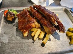 秘制猪肋排配薯条-Supine Bistro溯泮餐厅