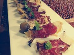 -恰餐厅及酒吧 CHAR Bar & Grill (北京丽都皇冠假日店)