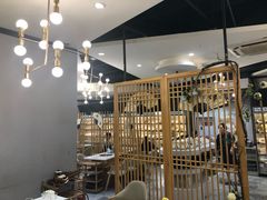 大堂-屋头串串(新街里店)