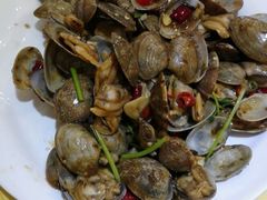 辣炒花蛤-鑫渔港海鲜本地菜·山海关浑锅(东戴河店)
