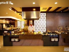 -华凯华美达广场酒店自助餐厅