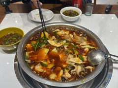 -乡土特色.冷锅鱼.牦牛肉汤锅