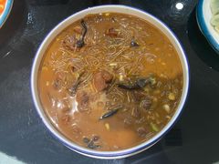 笨鸡蘑菇炖粉条-一块豆腐·海鲜·家常菜(李沧书院路店)