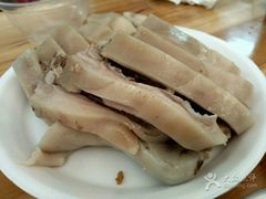 -四更周店烤乳猪