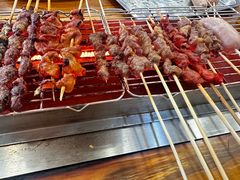 -哈尔滨小酒馆·鲜肉现穿自助烧烤(康新花园店)