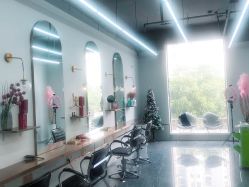 -茶发Salon·烫发染发理发