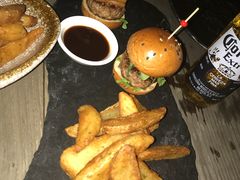 汉堡-AZUL by FUEL蓝色·法式酒馆(琶醍店)