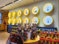 -m豆巧克力世界(上海世茂广场店)