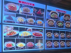 -八府香鸭·啫啫煲(华山路店)