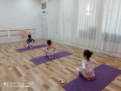 -舞霖精灵国际少儿舞蹈教育中心(中央别墅校区)