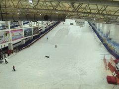 -乔波室内滑雪场