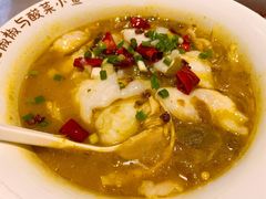 酸菜巴沙鱼-渝是乎酸菜鱼(龙旗购物中心店)