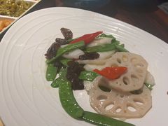 -荷塘秋月·本帮江浙菜(国权路店)