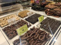 -VENCHI 闻绮(北京国贸商城店)