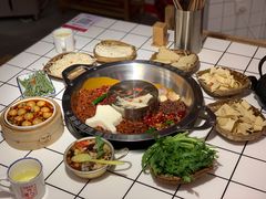 菌汤鸳鸯锅-贤合庄卤味火锅(时代广场店)