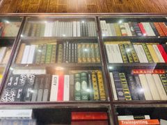 -钟书阁(松江泰晤士小镇店)