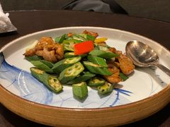 头抽炒秋葵黑豚肉-广州文华东方酒店·江-由辉师傅主理