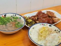 -明姨仔潮汕美食·碳炉猪脚·汕尾牛腩饭·起片鸡煲(起义路店)