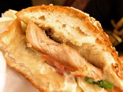 特大猪扒包-金华冰厅