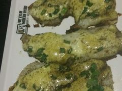 -HIHE Bistro·Oyster Bar(华熙live店)