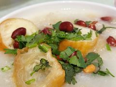 荔湾艇仔粥-金翠皇宫粤菜·点心·海鲜(翡翠店)