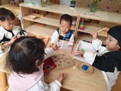 -蒙蒙狮蒙台梭利儿童之家