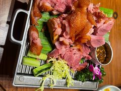 -老滇山寨•云南特色菜•地方菜•民族风情歌舞表演(金碧店)