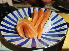 三文鱼刺身-猛式料理嘉州新光天地店