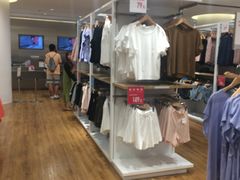 -优衣库(上海正大广场店)