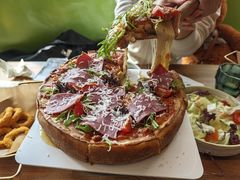 -Dragon Pizza•圆脸龙披萨·牛排餐厅