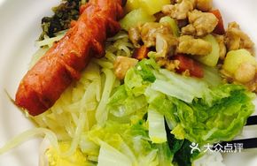 Grilled Sausage and Curry Chicken Combo