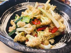 -关东小磨东北菜(上海长风大悦城店)