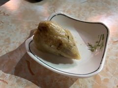 鲍鱼干贝咸肉虾仁蛋黄粽-嘉华小吃(蛇口市场店)