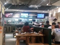 大堂-木屋烧烤(岗顶二店)