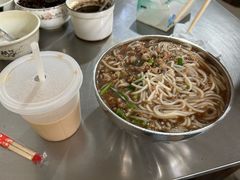 -正宗杨记普洱酸醋米线(总店)