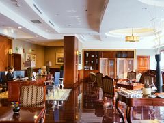 -深圳富苑皇冠假日套房酒店