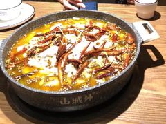 -山城外·非遗酸菜鱼(财富中心店)