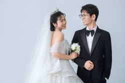 -莫兰迪婚纱摄影