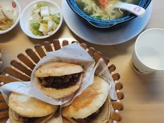 -闫家驴肉老店(华电一校店)