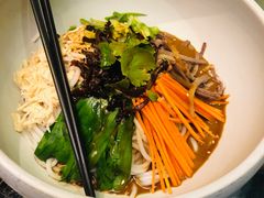 鸡丝凉米线-云海肴·云南小炒·汽锅鸡(天津国金汇店)