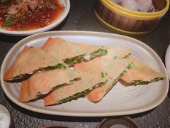 韭菜鲜虾饼-蝴蝶里·粤菜·点心(滨江龙湖店)