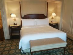 床-广州富力丽思卡尔顿酒店