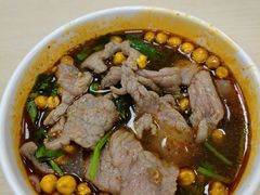 生烫鲜牛肉粉-江三王记牛杂馆(总店)