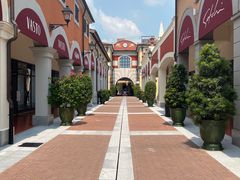 -佛罗伦萨小镇广佛名品奥特莱斯(疏港路店)