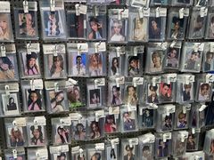 -Love Star追星馆(上海静安大悦城店)