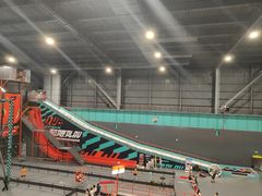 -极限PLAY运动娱乐新世界·团建派对表演休闲馆·室内高空游乐园