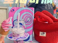 -喜茶(迪士尼小镇·平行宇宙店)